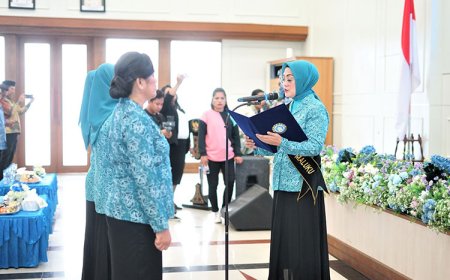 Widya Kukuhkan Bunda PAUD Baru di Maluku untuk Tingkatkan Mutu Pendidikan