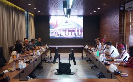 Bupati Kediri Buka Peluang Pertukaran Pelajar dan Pemberian Beasiswa Bagi Siswa Boarding School