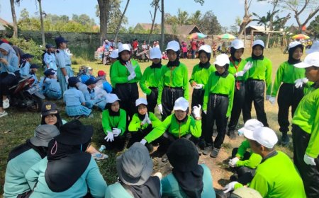 KSM-T Unisma Malang Beri Pelatihan Baris-Berbaris di SDN 03 Senggreng