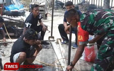 Babinsa Kodim Abdya Aceh Ajarkan Ilmu Mekanik untuk Anak Putus Sekolah