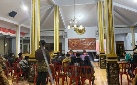 Warga Antusias Dalam Penyuluhan Seni di Era Digitalisasi Menuju Globalisasi Oleh KSM Unisma Malang