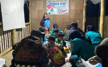 Mahasiswa KSM-T Unisma Malang Gelar Bimbel Gratis Secara Rutin di Gubug Baca Dusun Glongsor