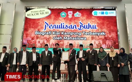 Tulis Ribuan Biografi Kyai Kampung, Unisma Terima Rekor Muri ke-11
