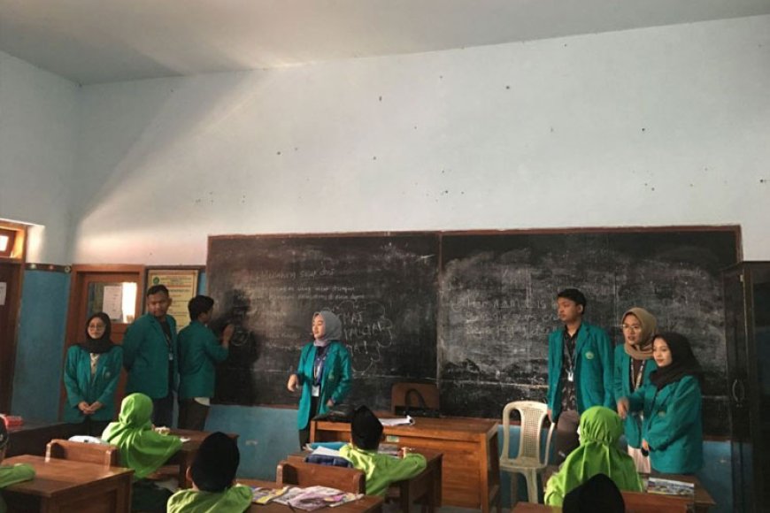 KSM&#45;T Kelompok 61 Unisma Malang Edukasi Menabung Sejak Dini di MI Hasyim Asy'ari Dusun Nanasan