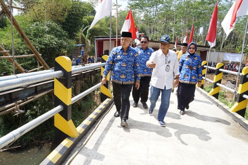 Permudah Mobilitas Warga Dua Desa, Bupati Malang Resmikan Jembatan Jilu