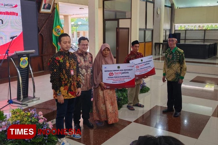 Serahkan 10 RTLH CSR Bank Jatim, Ini Harapan Bupati Bondowoso