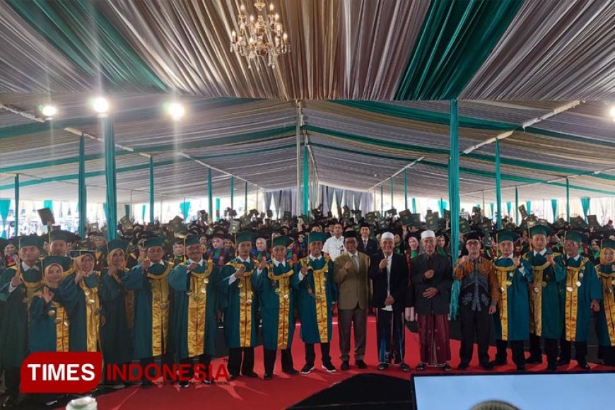 Simak Pesan Penting Mahfud MD kepada Ratusan Wisudawan IAIDA Blokagung Banyuwangi