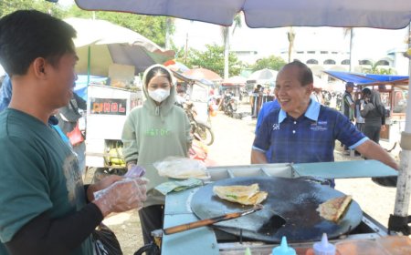 Syarief Hasan Ajak Dialog Pedagang Kecil di Kabupaten Cianjur