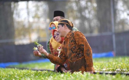 Pertemukan Pembeli, Mendes PDTT Dorong Pasar Ekspor Anggrek BUMDes Bersama Singosari