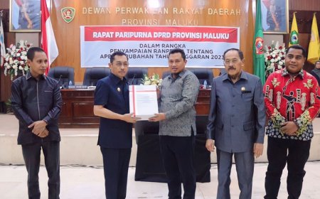 Wagub Maluku Tandatangani MoU dan Serahkan Ranperda APBD Perubahan 2023