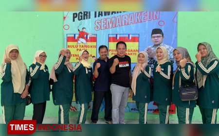 Guru SLB Yayasan Bahagia Kota Tasikmalaya Ikut Meriahkan HUT PGRI