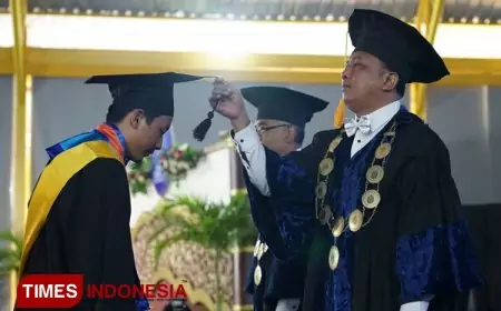 UMBY Wisuda 949 Lulusan, Ada 2 Wisudawan Peraih IPK Tertinggi