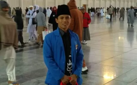 Tips Memilih Travel Umrah Aman, Salah Satunya Jangan Tergiur Harga Murah