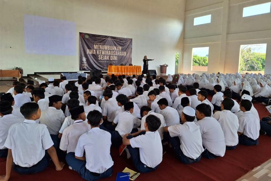 Angkatan PK–214 LPDP Gelar Workshop Wirausaha Bersama MTsN Kota Batu, Ini Tujuannya