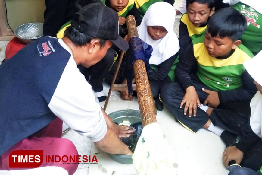 Hari Batik Nasional, SDN Mancogeh Kembangkan Kecintaan Industri Batik Tasikmalaya