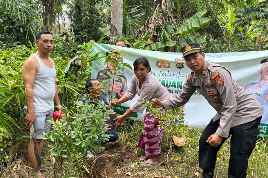 Dukung Pelestarian Lingkungan, Ratusan Personel Polres Badung Ikuti Penanaman Pohon