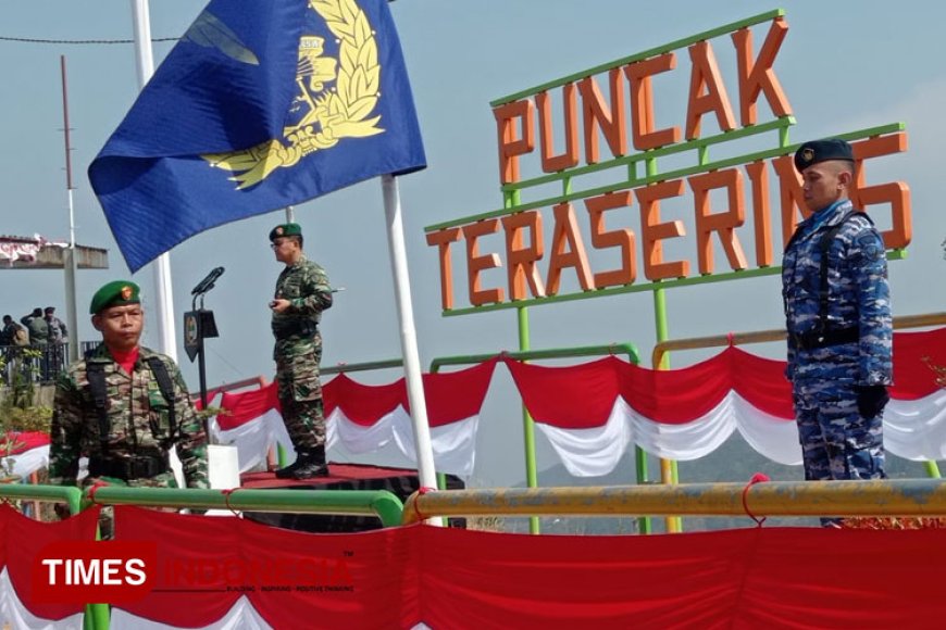 Upacara Peringatan HUT ke&#45;78 TNI Digelar di Puncak Penyaweuyan Majalengka