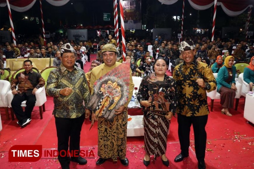 Pangdam V Brawijaya Bersama Korem 084/BJ, Menyatu dalam Kecintaan TNI pada Budaya Wayang
