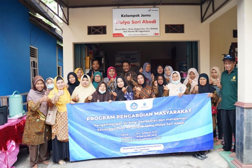 Dosen UMBY Beri Pelatihan Digitalisasi Jamu Tradisional Mulya Sari Abadi Bantul