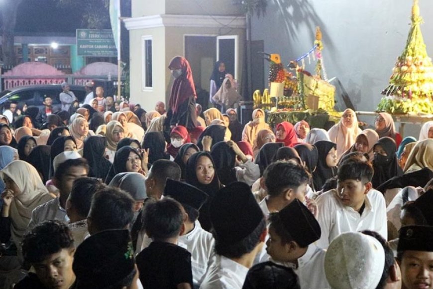 Sekolah Islam Shafta Kirab Perayaan Maulid Nabi dan Sambut Hari Santri 