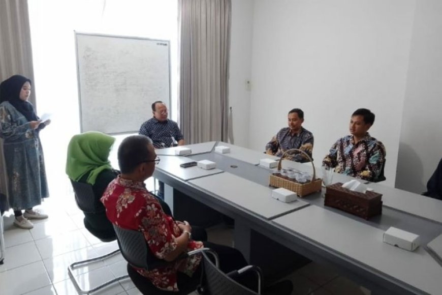 Rektor Universitas Widyagama Malang Apresiasi Mahasiswa Short Course ke UTHM Malaysia