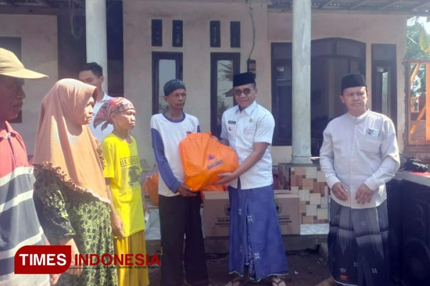 PJ Bupati Bondowoso Serahkan Bantuan kepada Korban Angin Puting Beliung