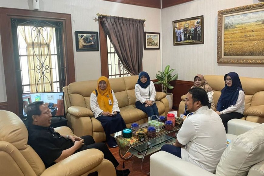 Gubernuran Provinsi Jatim Sambut Hangat Tim UT Surabaya