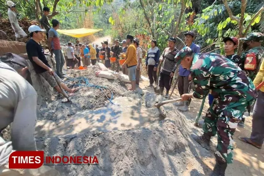 Upaya Kodim Situbondo Menyulap Jembatan Bambu Menjadi Jembatan Permanen