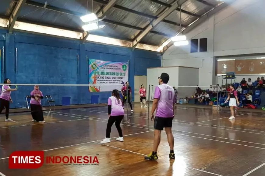 Ratusan Peserta Antusias Ikuti Turnamen Badminton IPPAT Malang Raya