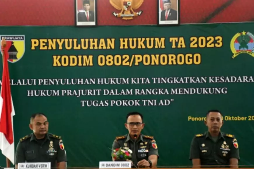 Tingkatkan Kesadaran Hukum, Prajurit Kodim 0802 Ponorogo Terima Penyuluhan