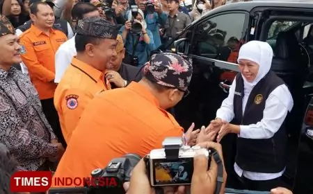 Gubernur Jawa Timur Khofifah, Malu-malu saat Ditanya Dukung Anies atau Prabowo