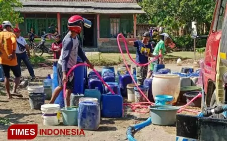 Relawan Ganjar-Mahfud Salurkan Bantuan  Air Bersih di Wilayah Krisis Air