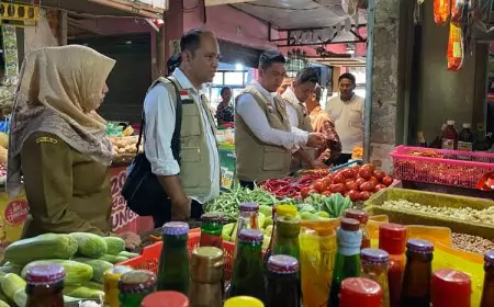 Satgas Pangan Polres Malang Sidak Pasar, Pastikan Stok Bahan Pokok Aman Jelang Nataru