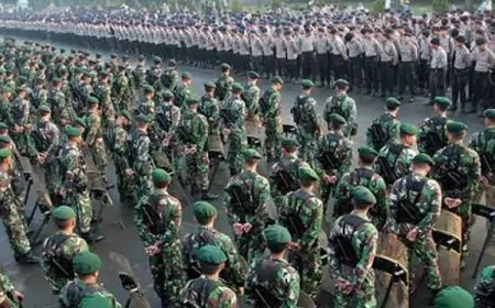 Jangan Jerumuskan TNI/Polri dalam Politik Praktis Pilpres 2024