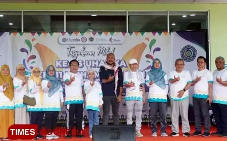 Uhamka Beri Penghargaan untuk Bang Onim, Alumni yang Jadi Relawan di Palestina