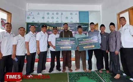 Bangun Generasi Unggul, Perhutani KPH Banyuwangi Selatan Salurkan Dana TJSL ke Empat Yayasan