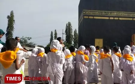 Ratusan Anak TK di Probolinggo Mengikuti Manasik Haji