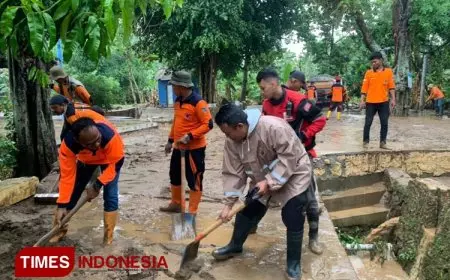 Diterjang Banjir Tiga Kali Sepekan, Desa Wonosoco Kudus Jadi Lautan Lumpur