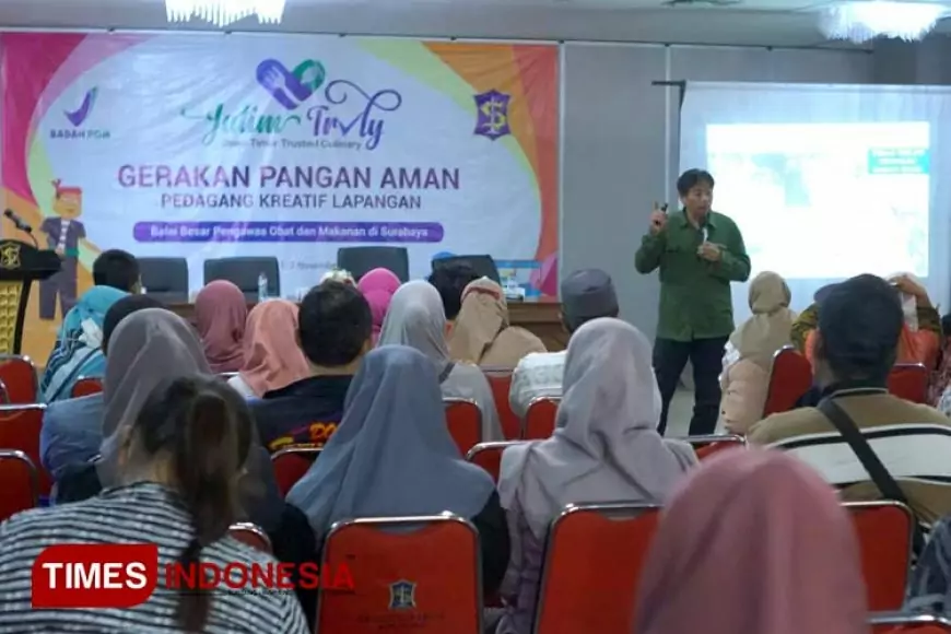 PKL Kota Surabaya Mendapat Pelatihan Keamanan Pangan