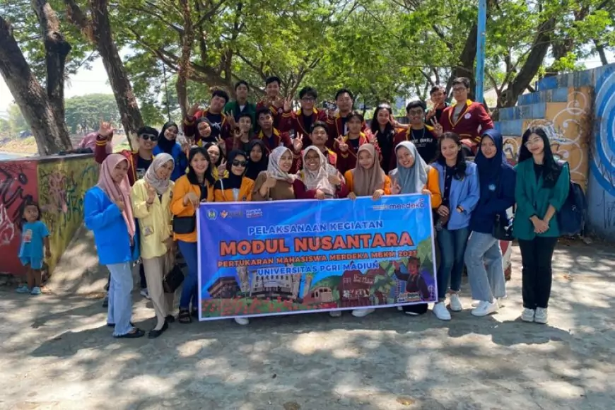 Peserta PMM 3 2023 di UNIPMA Ikuti Modul Refleksi di Taman Bantaran Kota Madiun