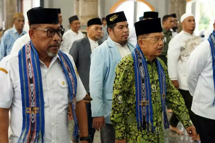 Jusuf Kalla Melantik Pimpinan Wilayah DMI Provinsi Maluku yang Baru di Masjid Raya Al&#45;Fatah Kota Ambon