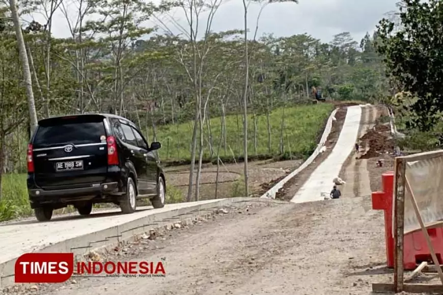 Gantikan Jalan Ambles, Pemkab Malang Bangun Jalan Tembus di Sumbernanas Gedangan
