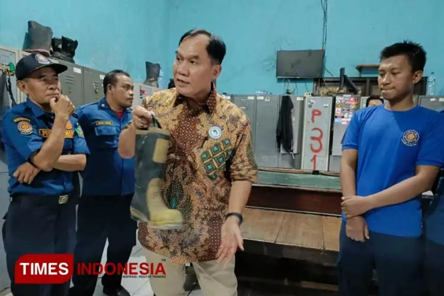 Bambang Haryo Miris Melihat APD Damkar di Sidoarjo Tak Sesuai SOP