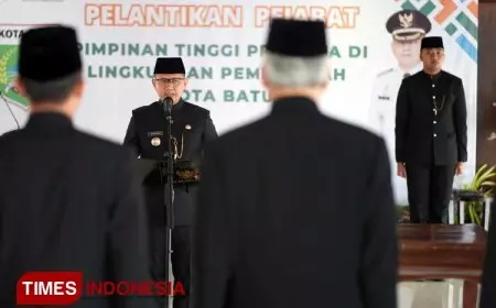 Aries Paewai Geser 8 Pejabat Tinggi Kota Batu