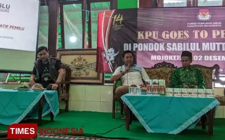 Edukasi Kesadaran Pemilih, KPU-Bawaslu Mojokerto Goes To Pesantren