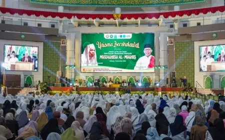 Ratusan Jamaah Padati Gelaran Unisma Bersholawat Bareng Gus Shon