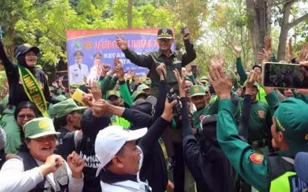 Dapat Seragam Baru, 4.485 Linmas di Kota Malang Siap Terjun Kawal Pemilu 2024