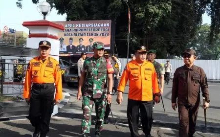 Dandim 0808 Blitar dan Forkopimda Kota Blitar Pimpin Apel Kesiapsiagaan Bencana Hidrometeorologi 2023