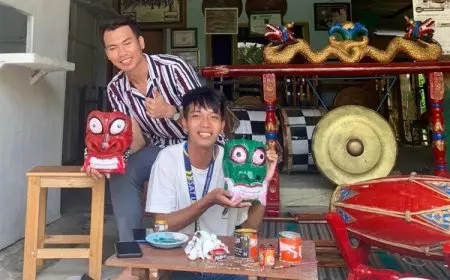 Dua Mahasiswa ISAT-U Filipina Belajar Bahasa Indonesia di UNIPMA Madiun