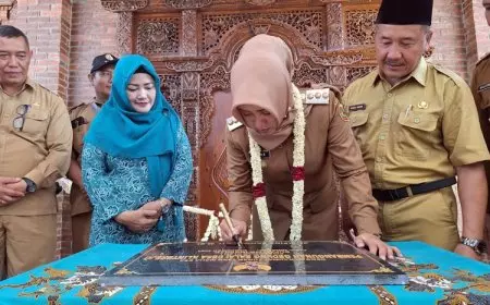 Tambah Pundi-Pundi PAD, Bupati Mojokerto Resmikan Aula Desa Klinterejo